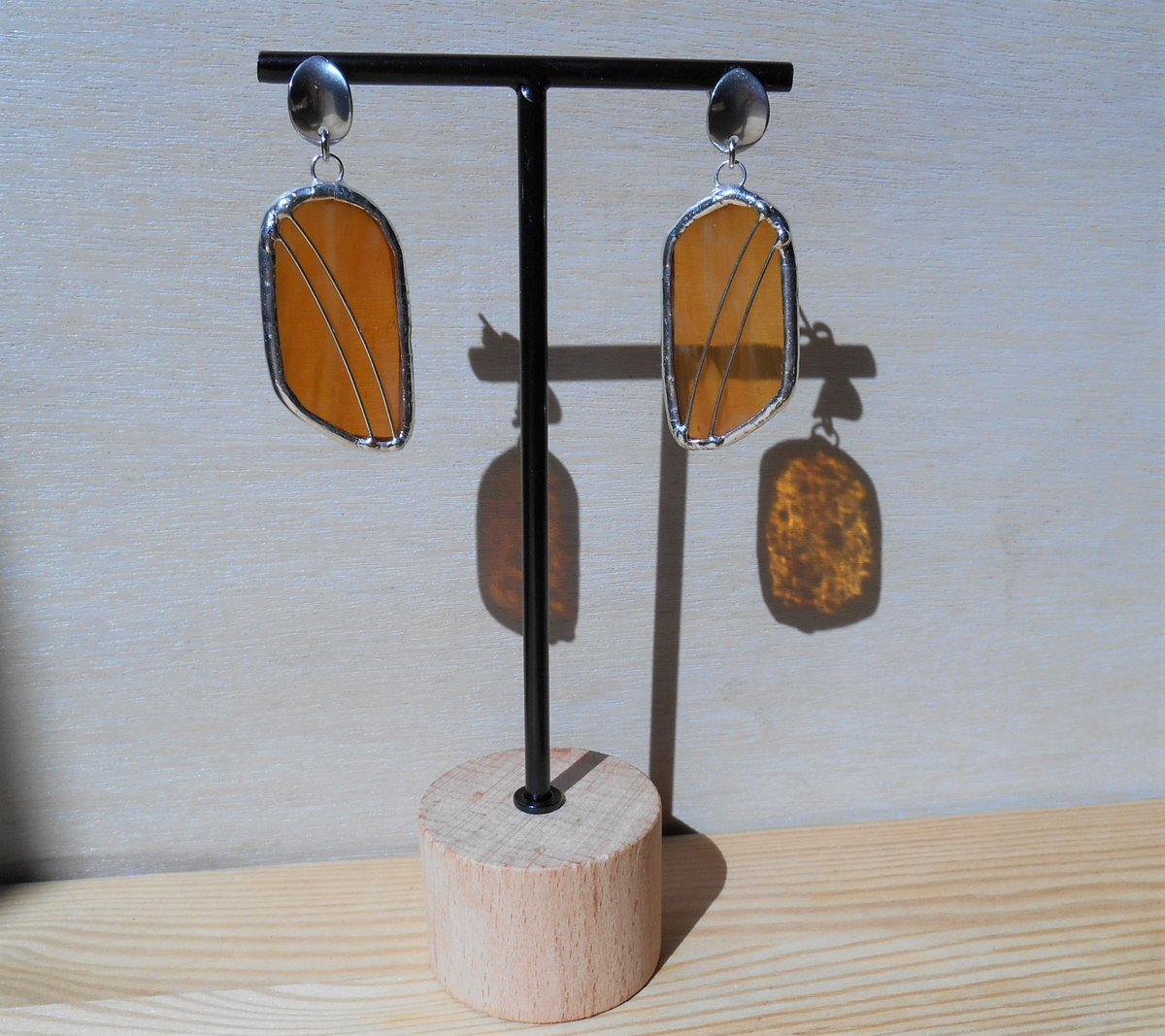 BluettesDeLys's tweet photo. ✨CONCOURS✨

Chose promise, chose due !

Pour fêter l’ouverture de mon shop, je vous fais gagner une jolie paire de boucles d’oreilles en verre (au choix parmi les modèles ci-dessous).

Les conditions :
-Me follow &amp; RT ce tweet
-Résider en France

Tirage le lundi 26 septembre🌺 https://t.co/LuRaisIguR