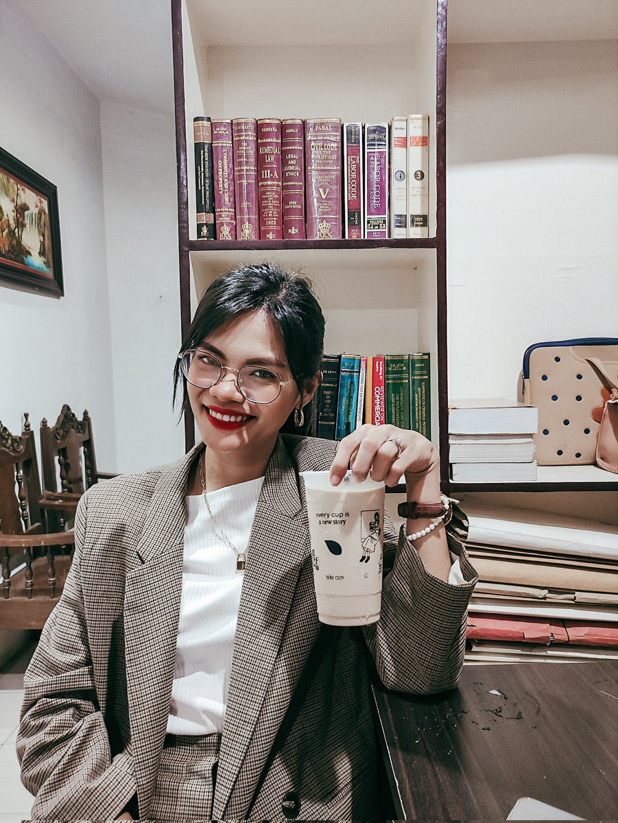 hazangjoy's tweet photo. Another small milestone as a lawyer 💖, will always be celebrating zis moments with fave milktea @chingkeetea #NotaryPublic #Smallmilestone https://t.co/79qV1wgUxO