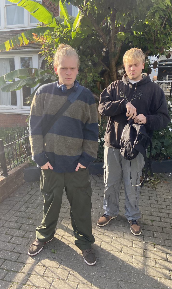 CatherineSwann_'s tweet photo. Both sons off to day 1 of @UAL music degree today - given the challenges school/college presented for 1x #ADHD / #hearingimpaired & 1x #ASD kid, I couldn’t be more proud - cannot quite believe this day has come (younger son won’t open eyes for photos #canthaveeverything) https://t.co/Bhpux7xuqn