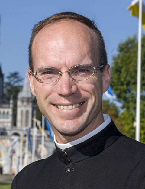 The vice-rector of Lourdes Don Jean-Xavier Salefran will visit Carfin Grotto during the relics visit and lead us in the Rosary.