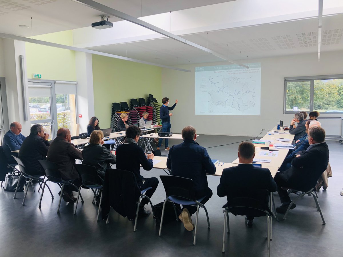 Commission #scot <a href="/pole_grand/">Pôle Métropolitain du Grand Amiénois</a> Poursuite de la séquence sur les ressources du territoire. Les élus travaillent sur les richesses environnementales et la biodiversité. L’or du Grand Amiénois ?