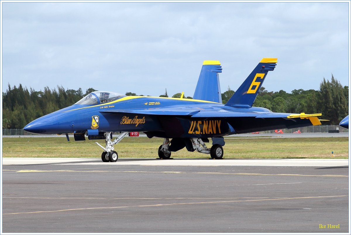 IkeHarel's tweet photo. The #Blue_Angels #6, F-18 Super-Hornets #Jet, on the tarmac at Vero Beach #Airport, #Florida, prior to the #Airshow .
30/04/2022
π·#Canon 60D, EF70-200
#photography #aviation #planspotting #aviationphotography https://t.co/i6VfEYZ4ry