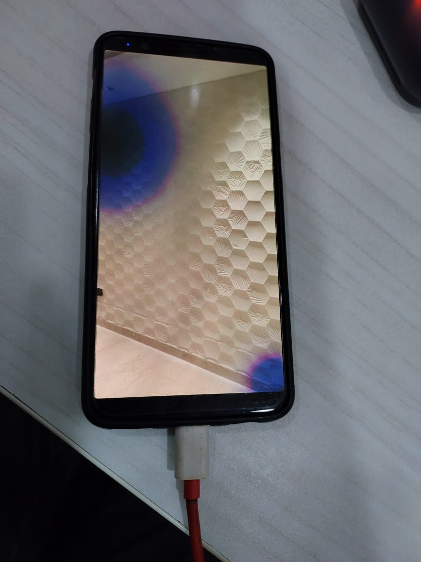 Phanindra_vja's tweet photo. Ala mellaga #Blue antha one week lo screen mottam spread aipoindi. 33K petti konna four years back.
Time to say good bye to my #Oneplus5T. https://t.co/9cCH8KDS6O