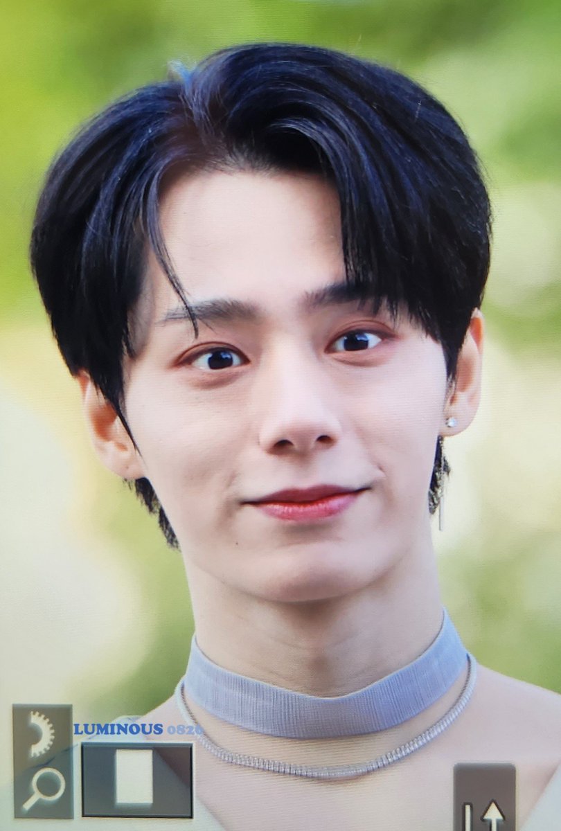 luminous0826's tweet photo. 220920
늦은 프리뷰 🥲 자연광 미팬 짱짱짱
#환웅 #HWANWOONG #원어스 #ONEUS #ファヌン https://t.co/lAlHoyo2D2