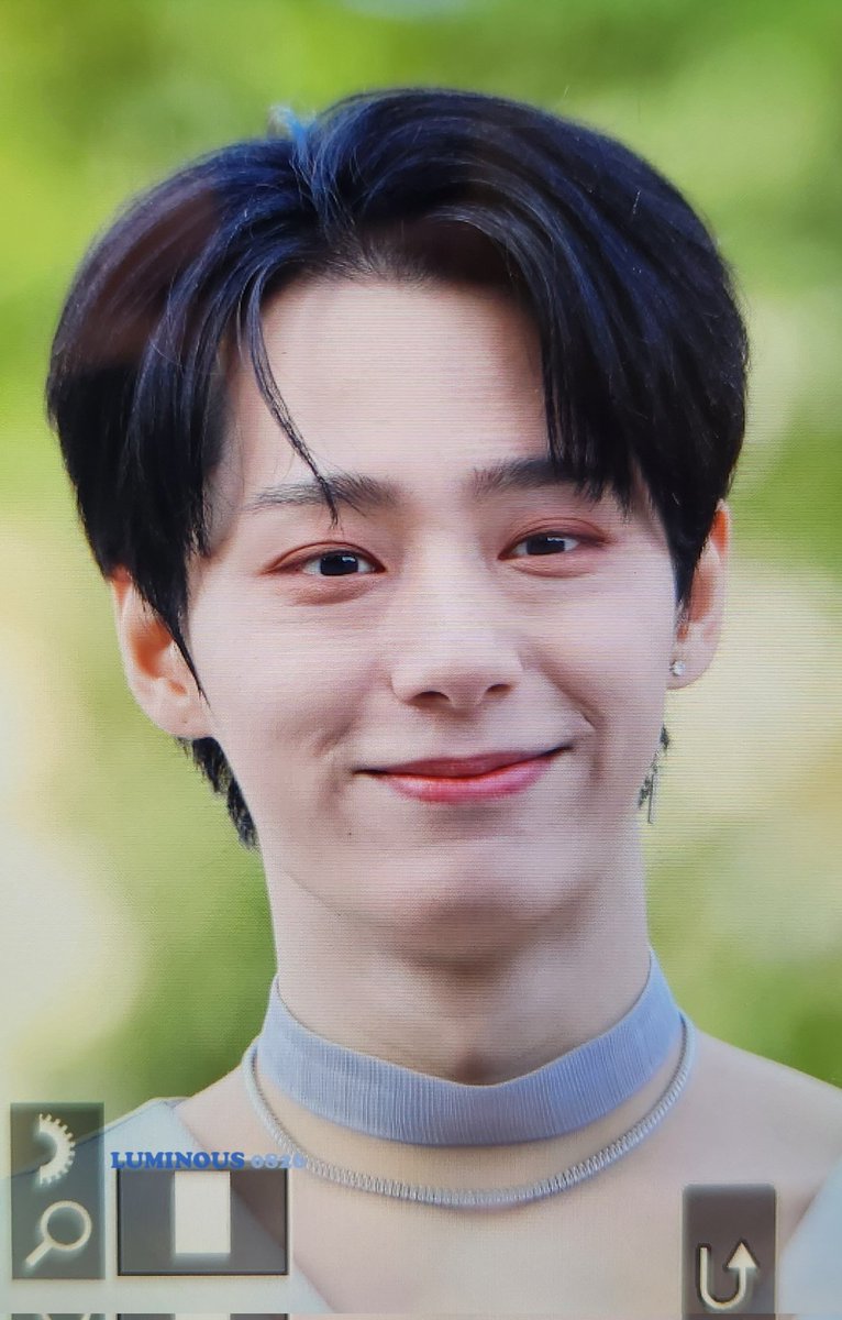 luminous0826's tweet photo. 220920
늦은 프리뷰 🥲 자연광 미팬 짱짱짱
#환웅 #HWANWOONG #원어스 #ONEUS #ファヌン https://t.co/lAlHoyo2D2