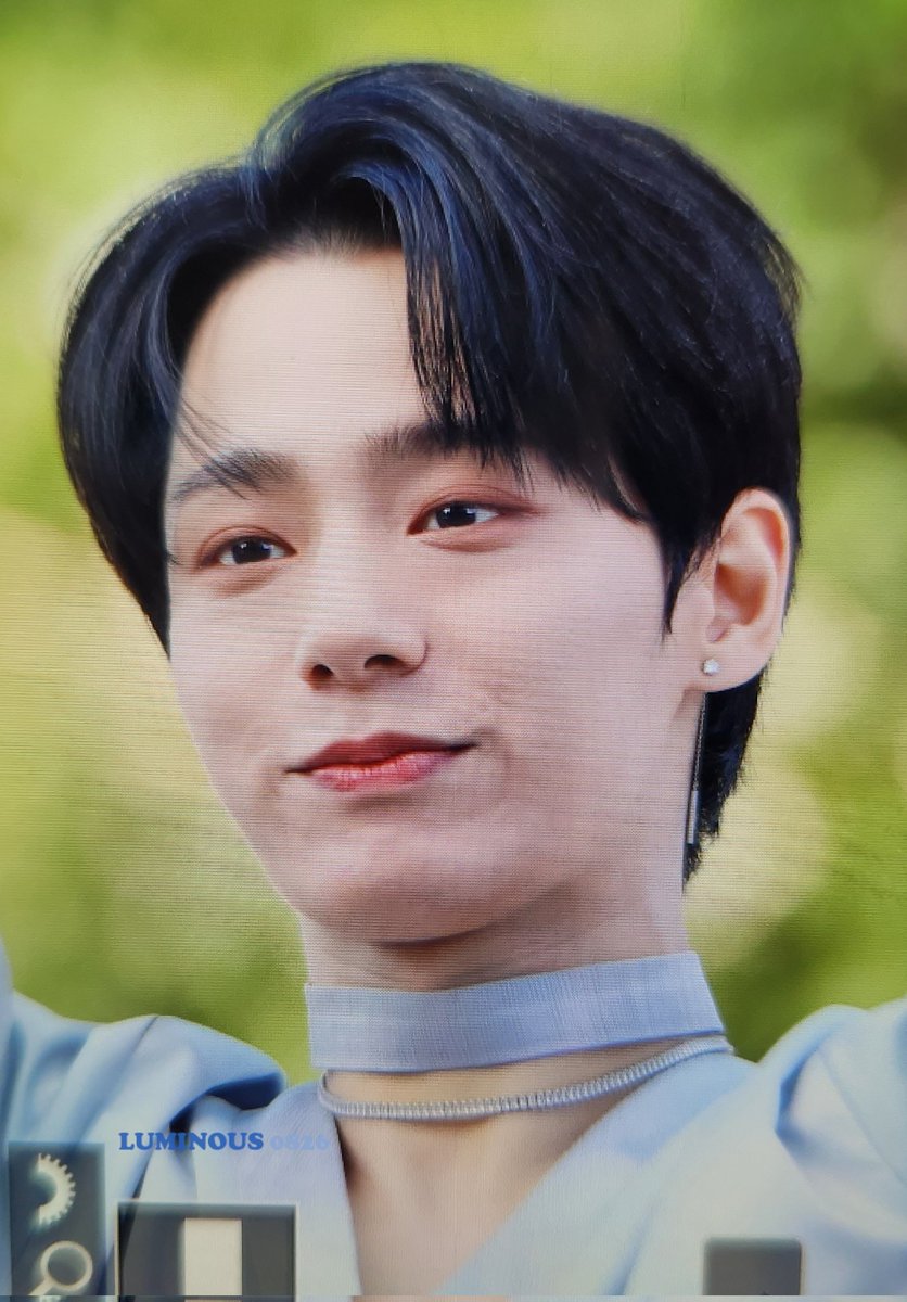 luminous0826's tweet photo. 220920
늦은 프리뷰 🥲 자연광 미팬 짱짱짱
#환웅 #HWANWOONG #원어스 #ONEUS #ファヌン https://t.co/lAlHoyo2D2
