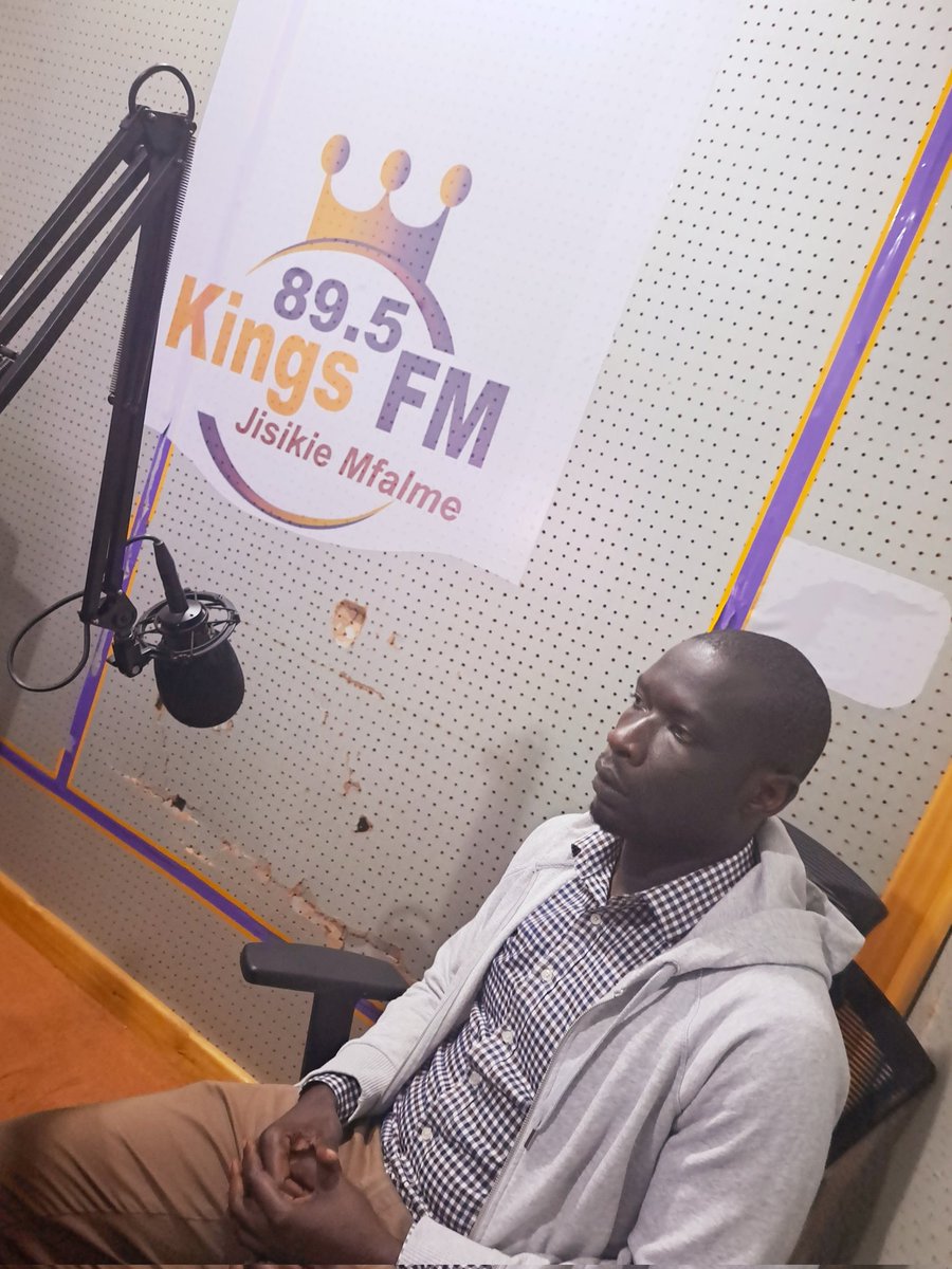 humanrightstz's tweet photo. Wakili ambae pia ni Mratibu wa #Kituo cha #Sheria na #Haki za #Binadamu (#LHRC) Jijini #Arusha, Hamis Mayombo amefika studio za #KingsFm (89.5) zenye kauli mbiu ya "Jiskie Mfalme" kufanya mahojiano.
LHRC inaendelea kutoa Huduma za Msaada wa Kisheria Mkoani Njombe. #Miaka27YaLHRC https://t.co/q3hmu0P4d7