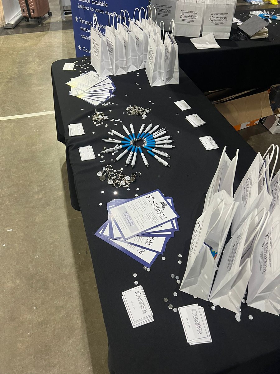 Powlsons1's tweet photo. A few photos from one of our amazing clients showing some of the products we produced for an exhibition including: Gazebo, pull up banners, pens, mugs, bags, trolley coin key rings, flyers. #exhibitions #largeformatprinting #digitalprinting #design #banners #flyers #mugs #pullup https://t.co/IE6rkuL8Jn