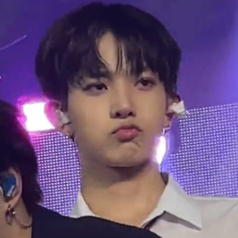 🐹 on Twitter: "😗"