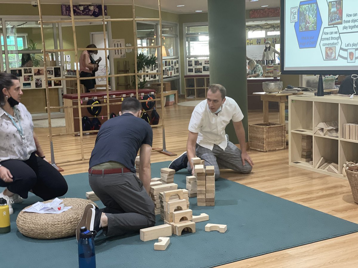 melleytaylor's tweet photo. The best way for our EY Team to lead a meeting @NISTSchool about open inquiry…have the Ts participate &amp; experience “a day in the life of an EY student”. #magicinaction https://t.co/LcYYpK16oi