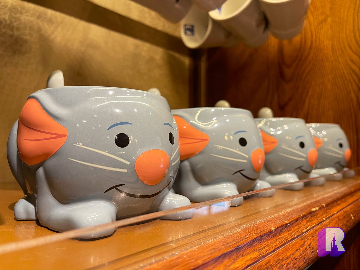 DLPReport's tweet photo. 🛍 New Ratatouille merchandise at Chez Marianne:
- “Cuisine de Rémy” small cup (€5)
- Decorative plate (€10)
- Rat mug (€22)
- Engraved spoon (€9) https://t.co/Bl9DyEspT5
