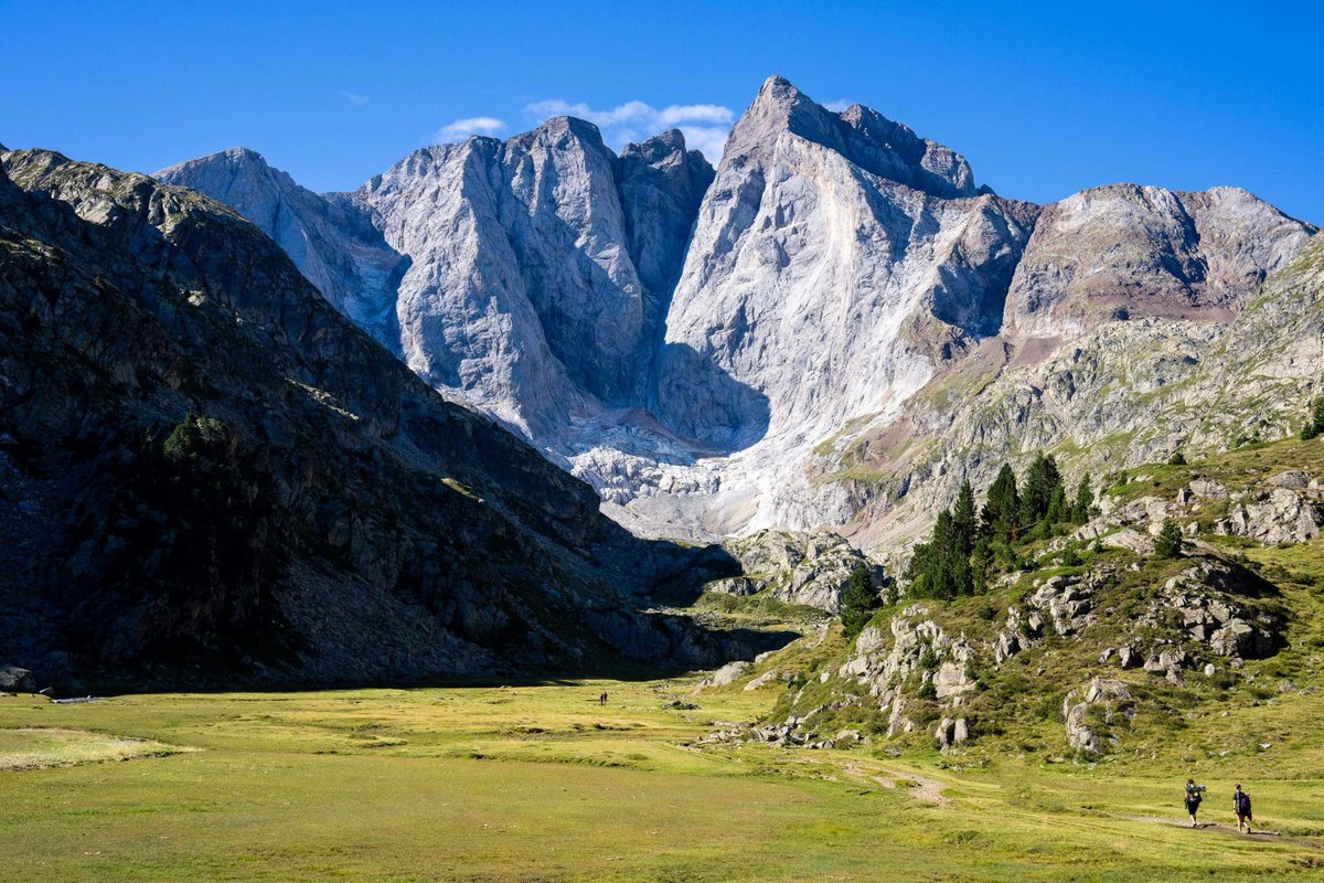 balaguere's tweet photo. Randonnée Cauterets Gavarnie Troumouse https://t.co/XHamtI497T via @itrekkings 7 jours de randonnée en refuges et gîtes d’étape dans le parc national des Pyrénées entre #Cauterets #Gavarnie et #Troumouse ! https://t.co/ACD1hmHQJa