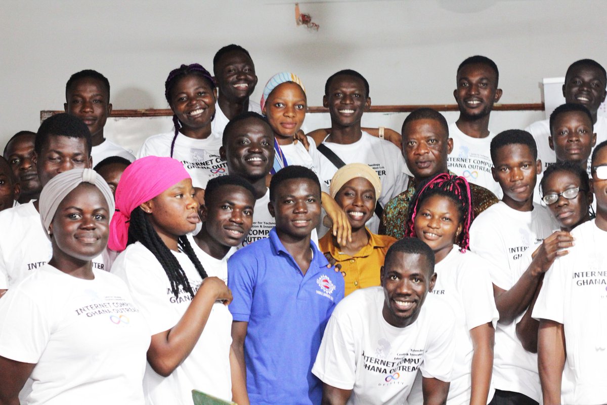 cteil_gh's tweet photo. Hi #DFINITY community!Ghana Dfinity team had yet another great event on Friday at the Tamale School of Journalism where we Educated the students and lecturers about blockchain, the ICP ecosystem and the opportunities available😊@ICPSquad @DFINITYDev  @herbertyang @BitcoinBros26 https://t.co/b7uEKPFy3D