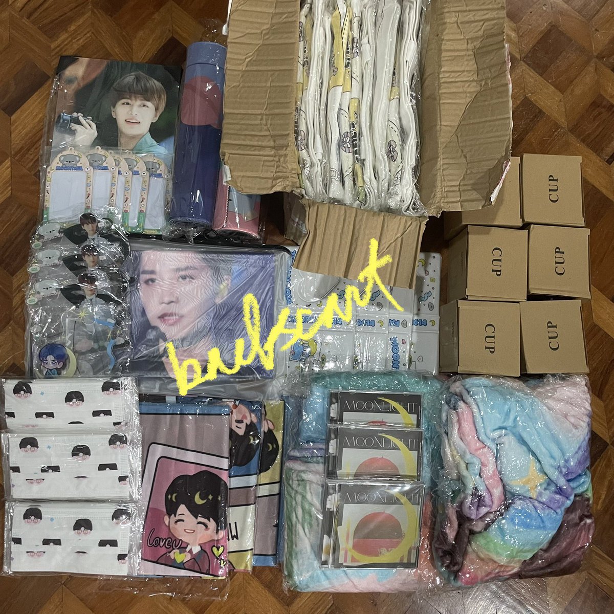 baekscart's tweet photo. — #baekscartUD

good afternoon! already picked up the taeil birthday goods from our CH consol. to make up for the delay, we’ll be waiving 80% of the ISF. we’ll just cross check everything first and post another tweet containing the shipping form and other details. thank you! https://t.co/59Qwaxl1oq