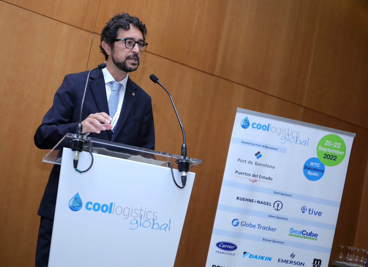 damiacalvet's tweet photo. El @portdebarcelona té l'oferta de serveis més potent del #Mediterrani per a la #logística de la cadena de fred: la posem a disposició de tots els operadors internacionals a la fira @coollogistics que celebrem al @WTCBarcelona. https://t.co/PikPngaRsK