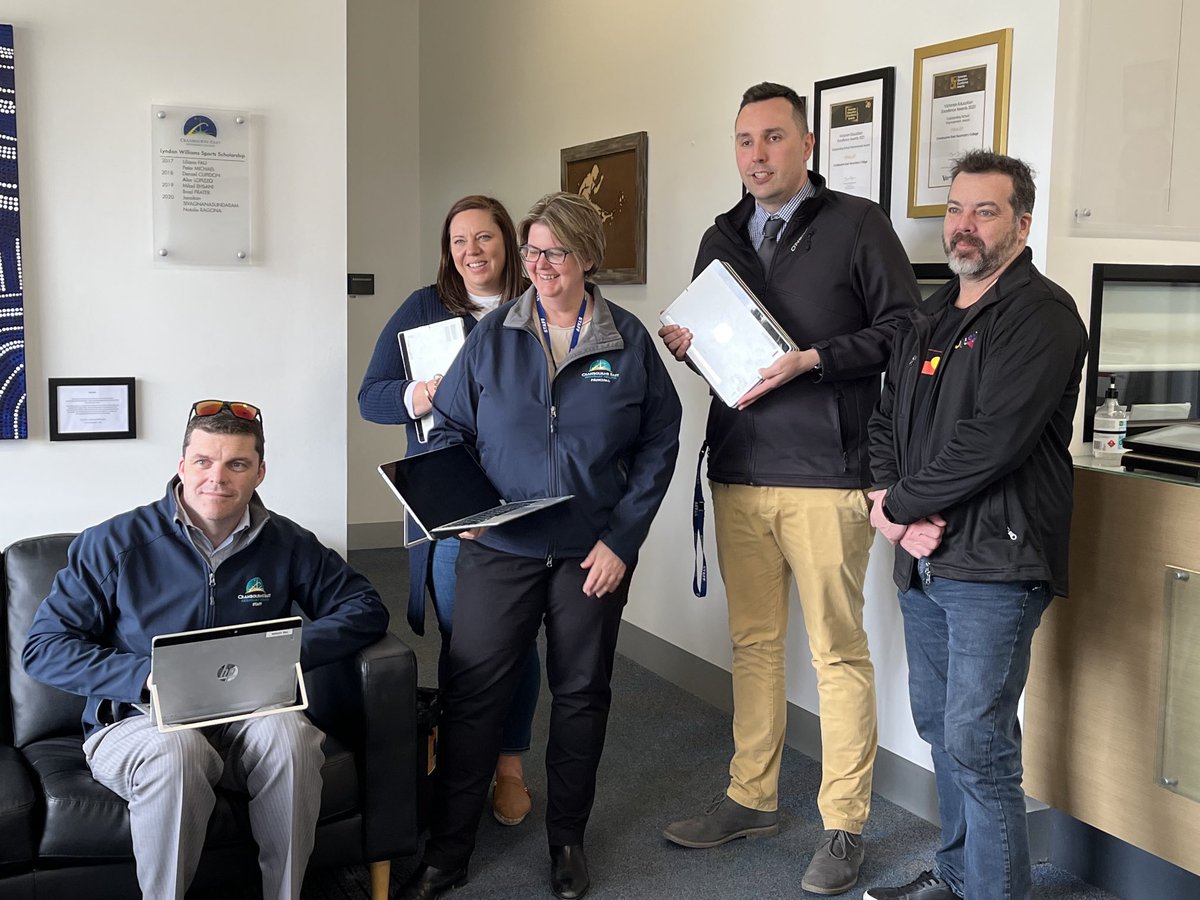 SthEastLLEN's tweet photo. Gave away our 420th laptop for the year last week. These 40 going to students at @Cranbourne east secondary and @Narre P-12Thanks to generous corporate donors #cityofcasey #macphersonkelley #rigbycooke #feduni https://t.co/hEgZfXpAvT