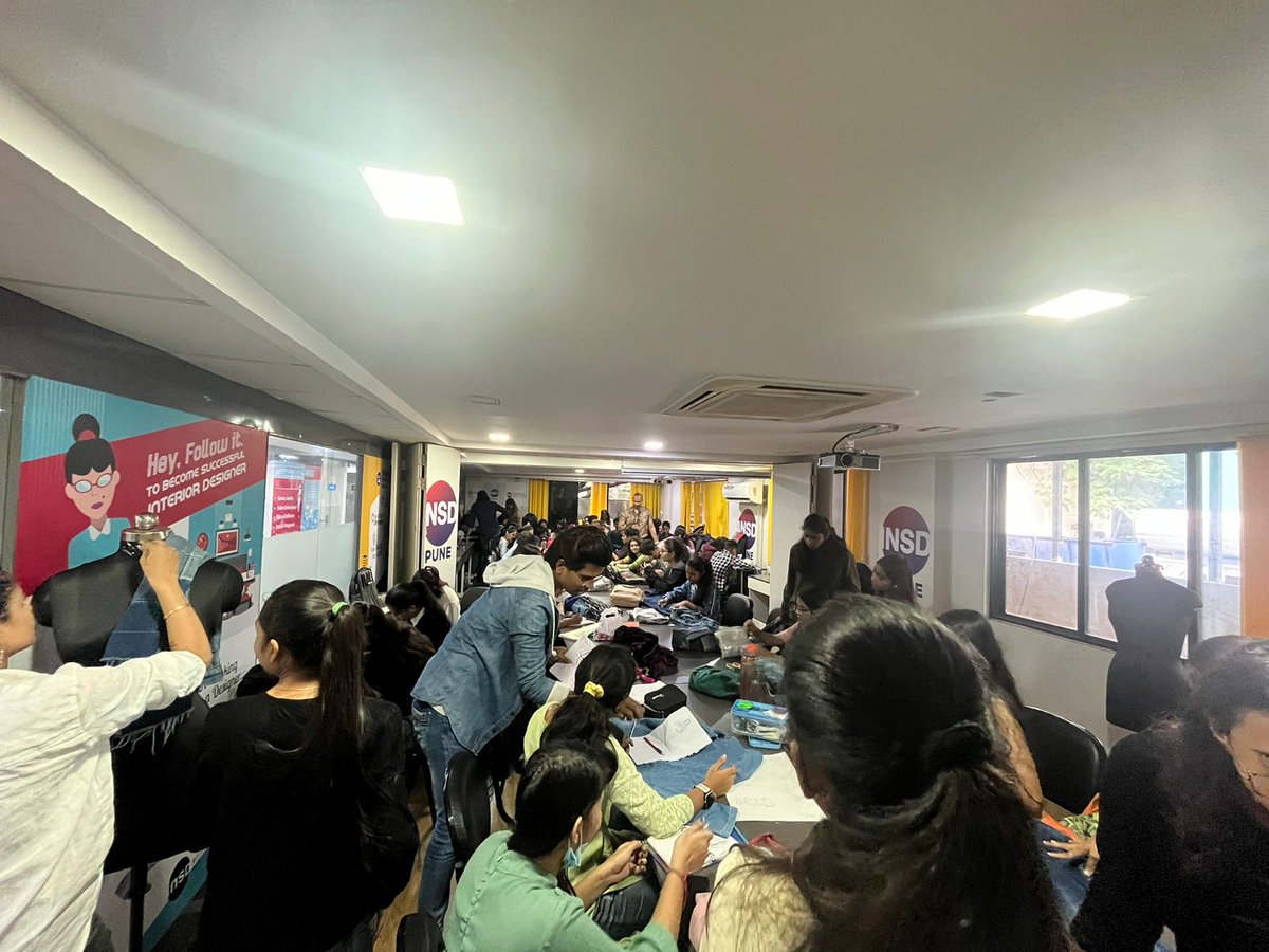 insdpune's tweet photo. Today at our Denim Upcycling Workshop at @insd.deccan @insd.pune
You can WhatsApp or call on 7887836661
https://t.co/qjpu1uC3Sk
#insdpunelife #insdpune #insdpunekothrud #insddeccan #knowledgeispower #knowledge #designschool #designstudy #designer #fashionshoot #fashiondesigner https://t.co/XnWMHh0YQB