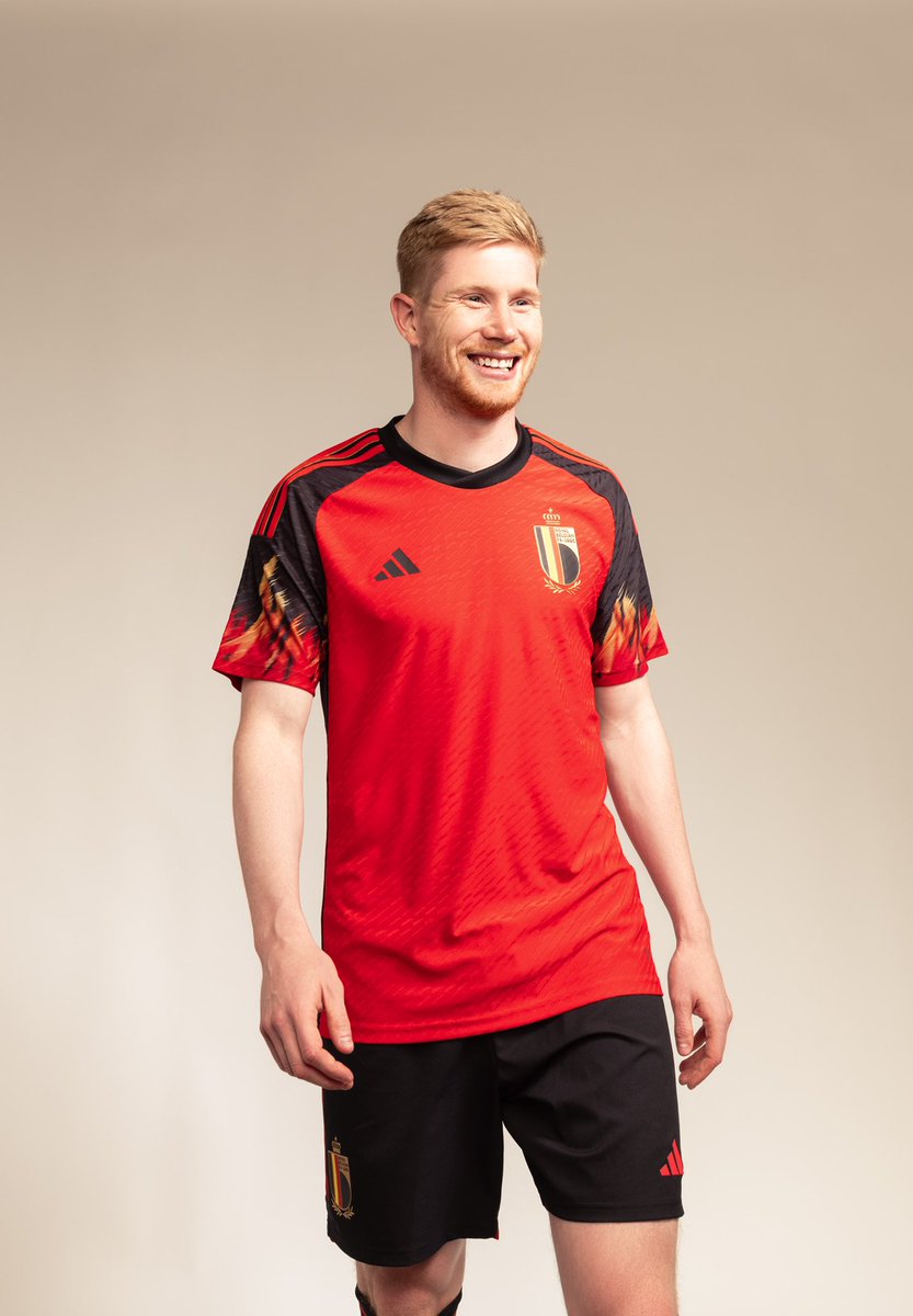 MafiaWasit's tweet photo. Jersey Timnas Belgia malah mirip Kaos Penjas, yang sering dipakai SKJ tiap Jumat pagi! https://t.co/UNvETviiP4