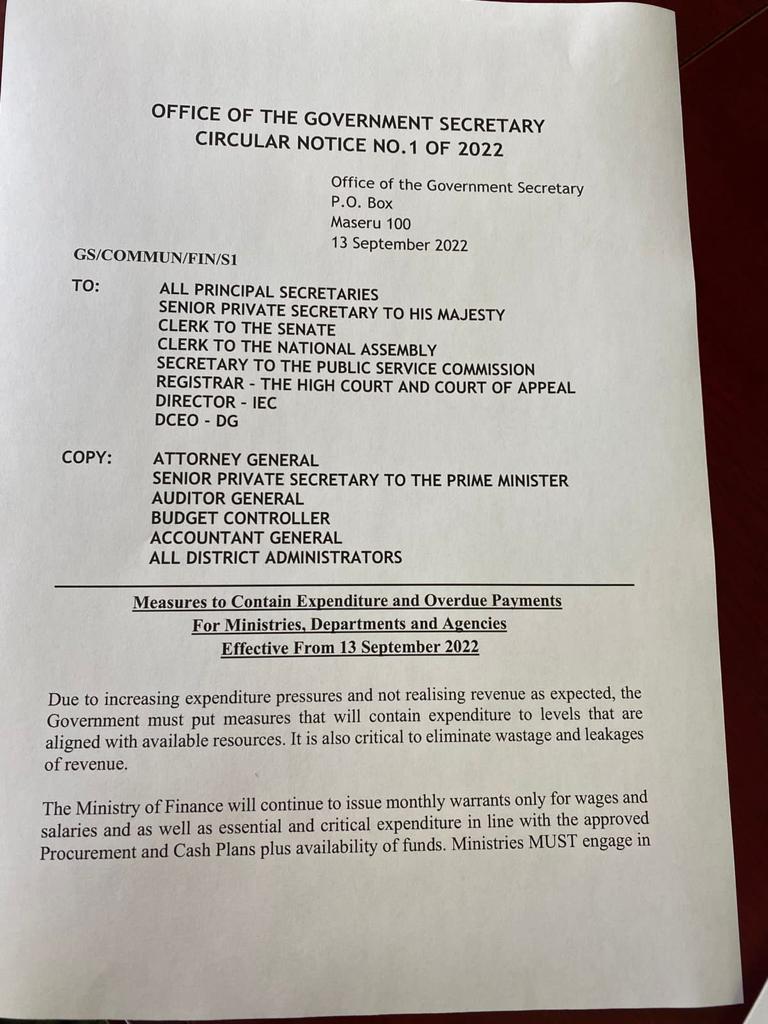 Kanono_Thabane's tweet photo. Our govt is officially broke. This situation has been brewing for the last 10 years and it has now reached its peak. Even the next govt, after elections, will have the same challenge. Party Manifestos need to humble themselves. We need a medium term fiscal consolidation plan. https://t.co/Qkrj4Kk0oE