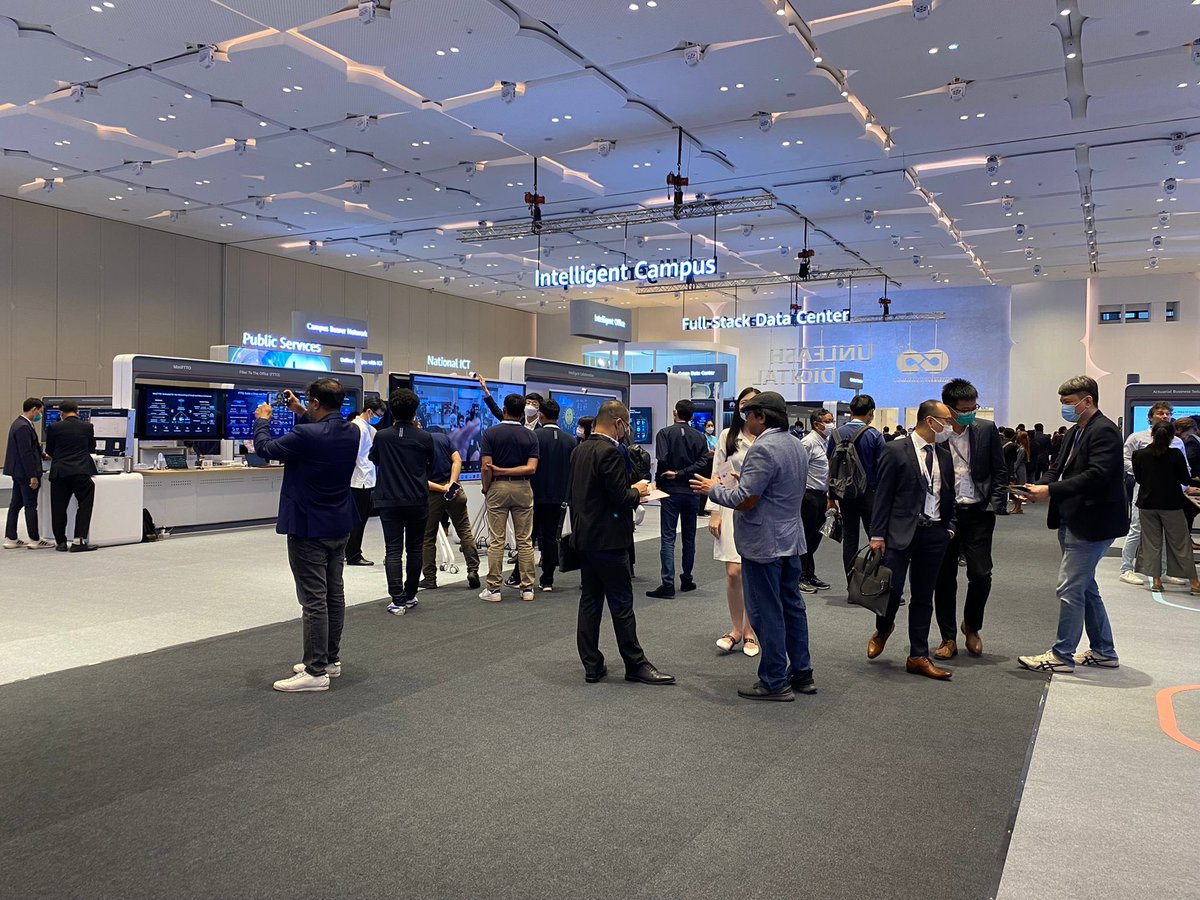 morpheuslabs_io's tweet image. Guess what, our #Business Development Manager, Aaron, is representing #MorpheusLabs in #Bangkok, #Thailand for the:

UNLEASH DIGITAL 
#HUAWEI CONNECT 2022 ..

.. as an invited attendee. Alongside many international dignitaries, major #brands &amp;amp; VCs. 

#Foundation matters 🦾