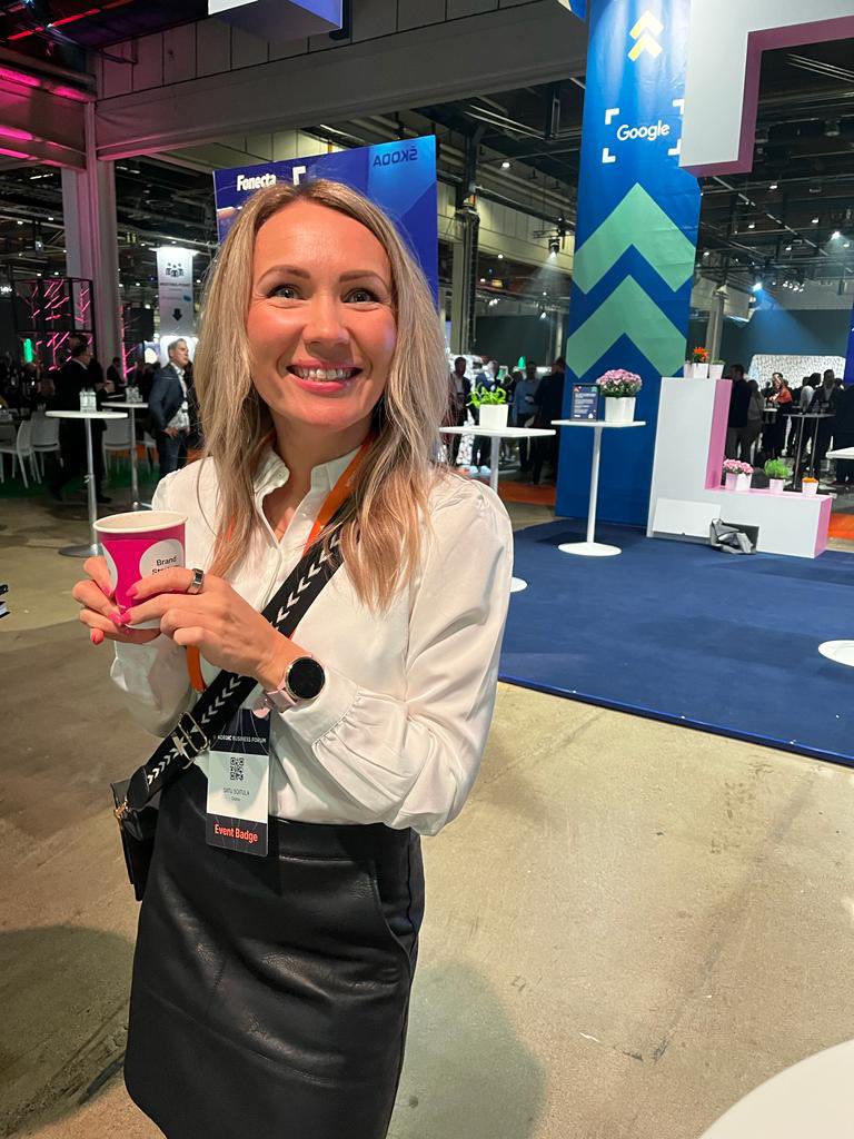 SSoitula's tweet photo. It’s on🔥🔥🔥
First time here😊 w/ #cramoteam  #nbforum2022 https://t.co/3JDGJQQpjQ