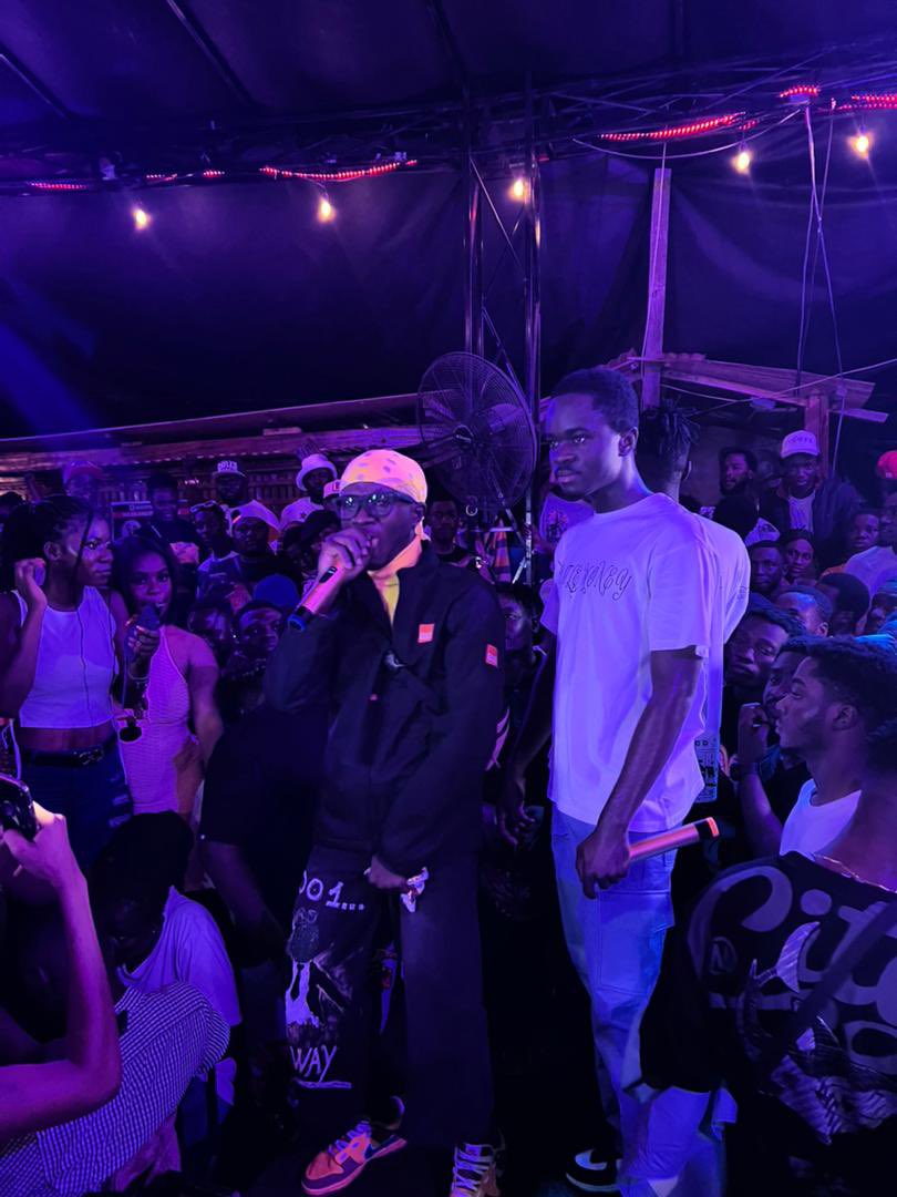saaboynomusic's tweet photo. Cape coast was loud! @YAWTOG_ ! 
Let’s do this again fam❤️
PS: this movie was brought to you by Hypeman Kelly Blaq 😁❤️ https://t.co/zvHEYVWLeS