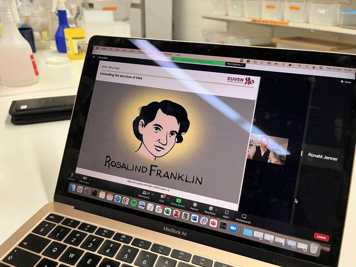 Aida Verdes (@aida_verdes) on Twitter photo Listening to <a href="/BReumont/">BM vReumont</a> lecture on transcriptomics and genomics during the 3rd day of <a href="/EUVENAction/">EUVEN COST Action</a> Introductory Venomics Training School.
He took some time to acknowledge and teach students about Rosalind Franklin’s overlooked contributions to solving DNA structure. Bravo! 👏 Listening to <a href="/BReumont/">BM vReumont</a> lecture on transcriptomics and genomics during the 3rd day of <a href="/EUVENAction/">EUVEN COST Action</a> Introductory Venomics Training School.
He took some time to acknowledge and teach students about Rosalind Franklin’s overlooked contributions to solving DNA structure. Bravo! 👏