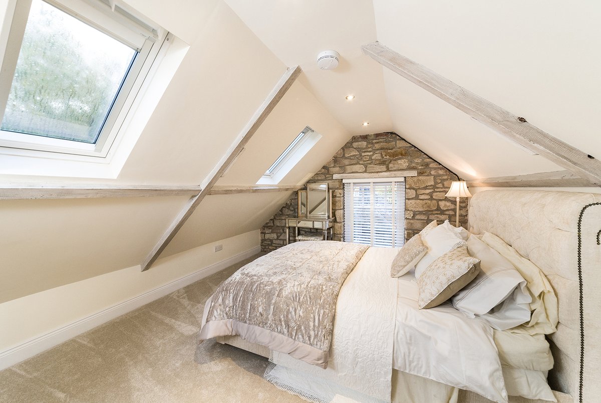 FinestProps's tweet photo. This beautifully presented, fully furnished, two bedroom cottage close to Corbridge village centre is now availble to let / £1,100 per calendar month / Find out more >> https://t.co/JCX9Z3XZeB  #FinestProps #Corbridge #Northumberland #ToLet https://t.co/GSAi6thlYK