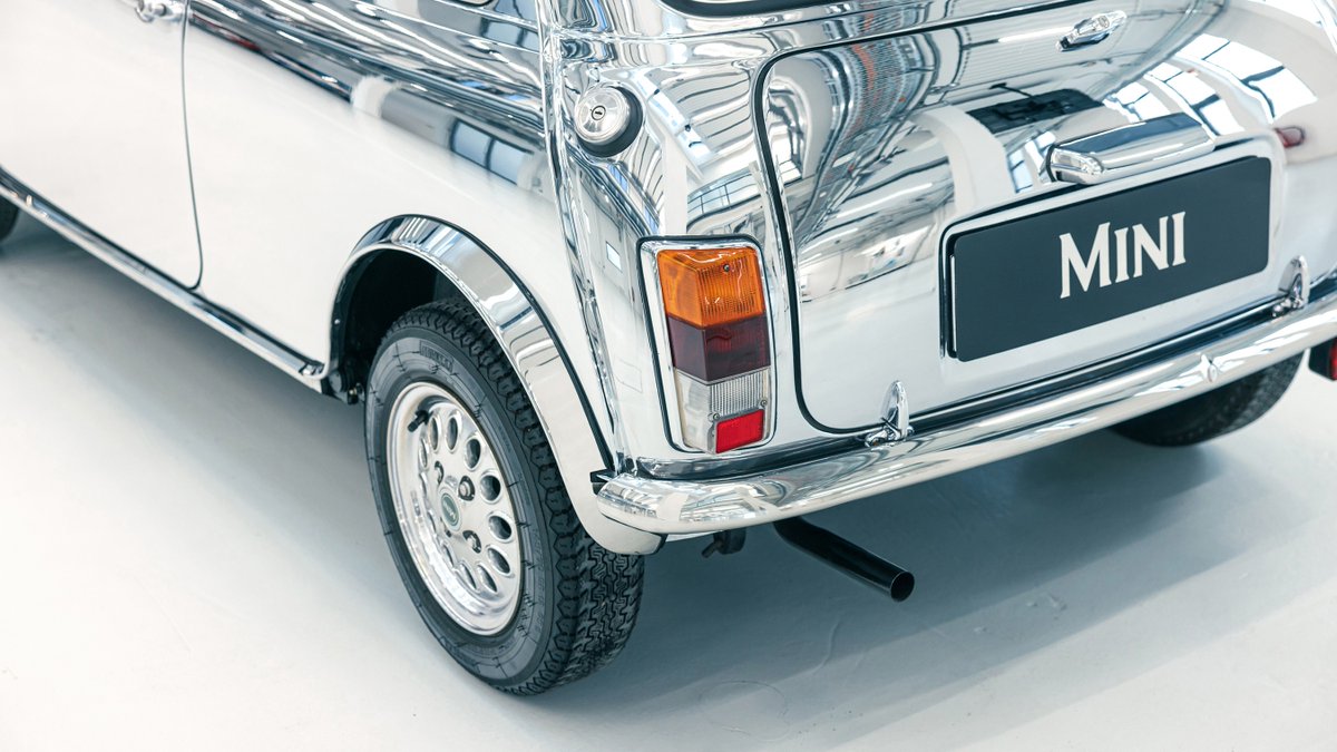 MINI's tweet image. Mirror mirror on the Mini…
Where would be the best place to drive the Designer Mini David Bowie? 🪞

Our 40th Birthday present, designed by David Bowie was wrapped in chrome to reflect its surroundings.

Discover more: bit.ly/3PIy3JY 

#ClassicMini #MINI #MINIIcons