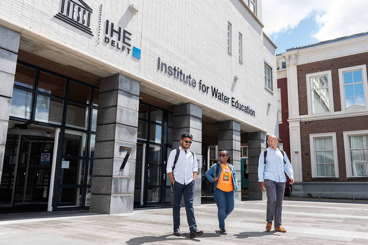ihedelft's tweet photo. We are hiring! Take a look at our new #vacancy as Fellowship and Admission Officer. You will advise  (prospective) students with all information requests, applications, and admission procedures. 

Read about job requirements and more here https://t.co/W303i6G1RH https://t.co/SFxSjVO4iN