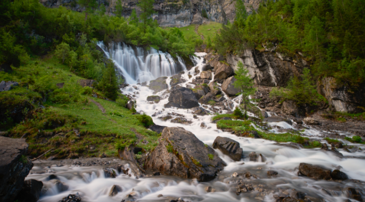 STCorpComm's tweet photo. #Schweizer #Herbst: zu den “7 Brunnen" @lenksimmental @madeinbern, wo die Simme entspringt! #IneedSwitzerland 🇨🇭⛰️🍂 https://t.co/doS3MuJDaq https://t.co/AzC4fgsf3w