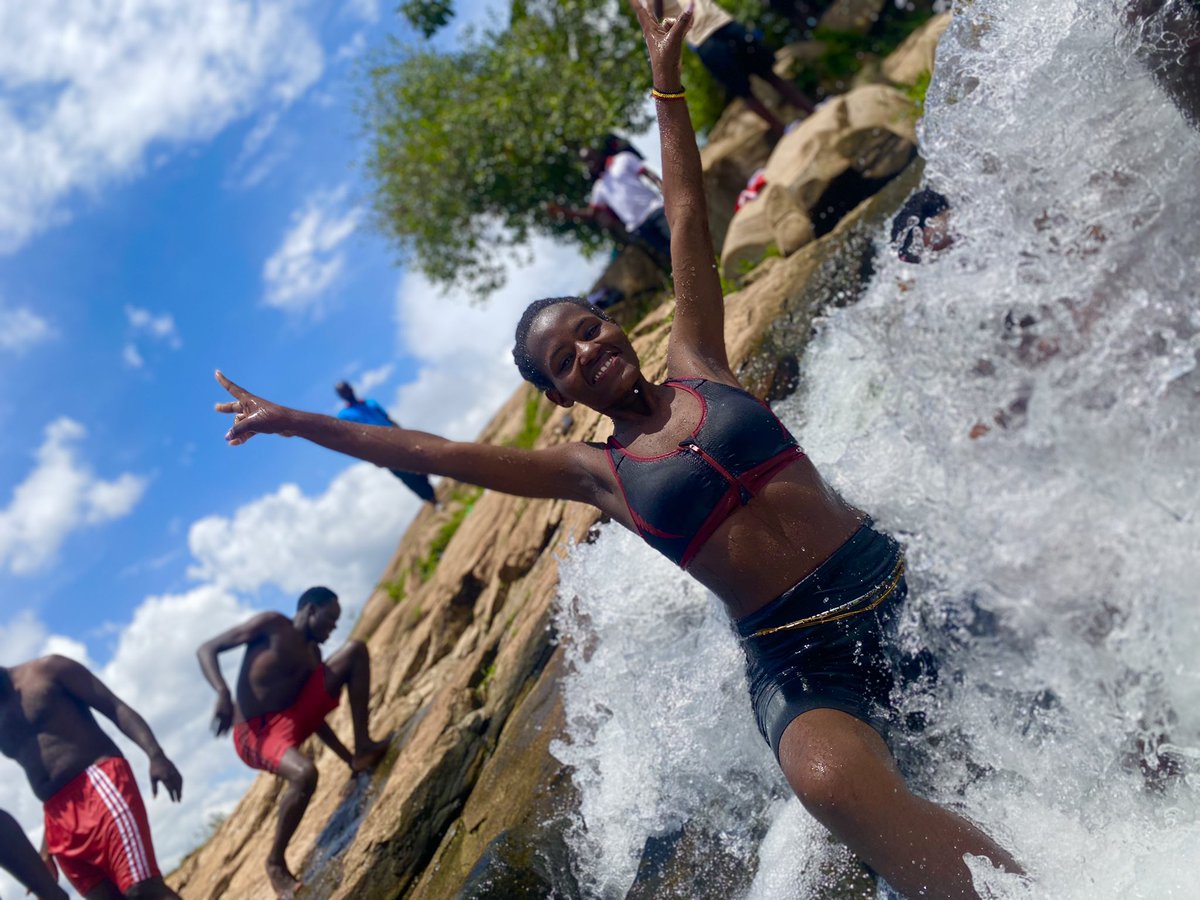 HammySemambo's tweet photo. The water thing @NightSafaris https://t.co/SWzdlz6uq4