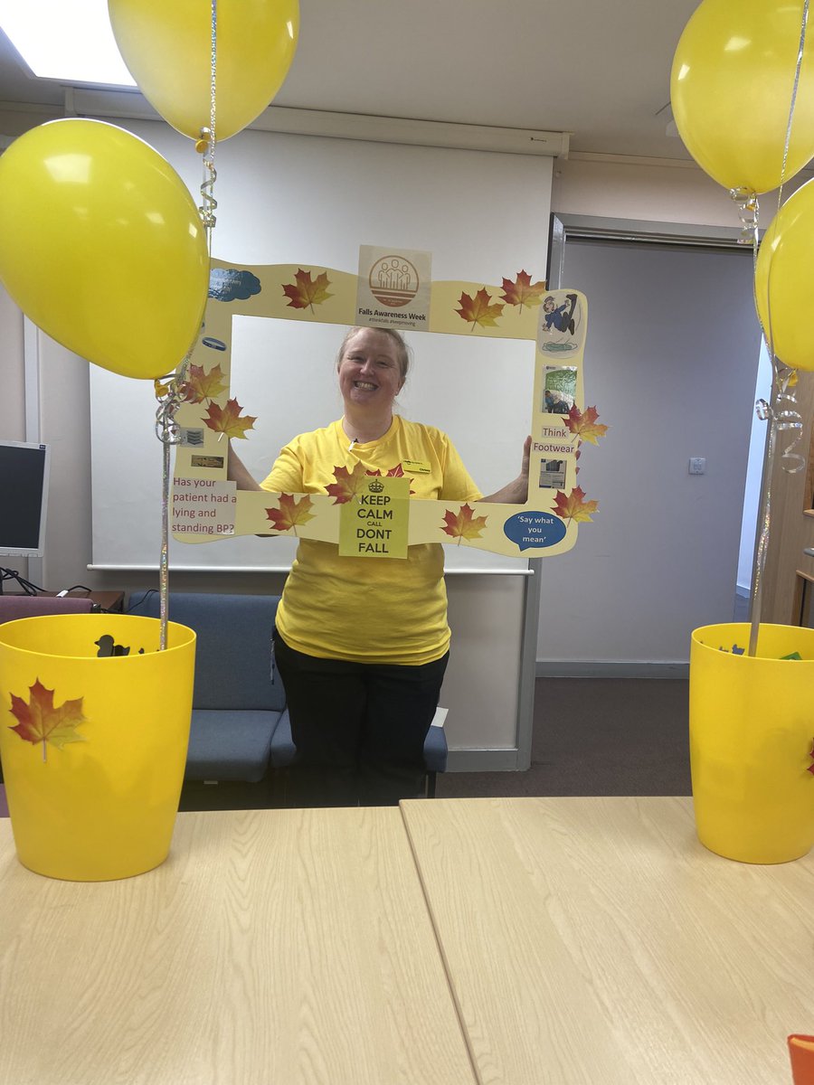 Princessnursey2's tweet photo. Today is the first day of falls awareness week 🍁 starting the first day of our NCA falls prevention tour at @OldhamCO_NHS @NCAlliance_NHS @christhorburn40 #thinkfalls #FallsPreventionAwarenessWeek #fallsteamontour 🍁 🍁🍁💛💛💛 https://t.co/n4GgmQeEyi