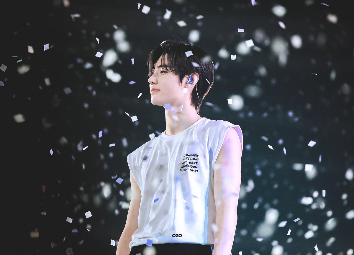 this sunghoon photo now holds a special place in my heart