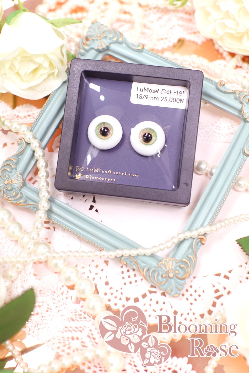 BloomingRose_ST's tweet photo. 🌹 22년 9월 기준 블루밍로즈 스튜디오 입점 샵 현황 🌹

각양 (accessories)
브레스돌 (resin eyes)
루모스 (resin eyes)
피터패트 (accessories)
레인트리 (resin eyes)
우연 글라스 (glass eyes)
조인메탈크래프트 (accessories)
우주어항 (resin eyes)
플라맹고 아이즈 (resin eyes) https://t.co/P1scq7w8uA