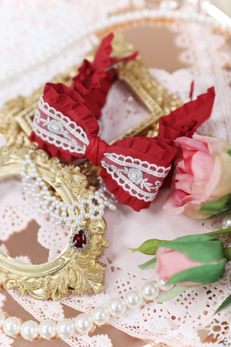 BloomingRose_ST's tweet photo. 🌹 22년 9월 기준 블루밍로즈 스튜디오 입점 샵 현황 🌹

각양 (accessories)
브레스돌 (resin eyes)
루모스 (resin eyes)
피터패트 (accessories)
레인트리 (resin eyes)
우연 글라스 (glass eyes)
조인메탈크래프트 (accessories)
우주어항 (resin eyes)
플라맹고 아이즈 (resin eyes) https://t.co/P1scq7w8uA