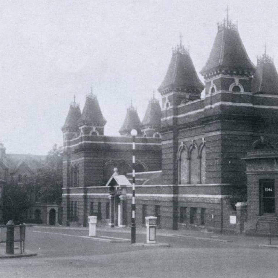 Crystal Palace Subway tweet media