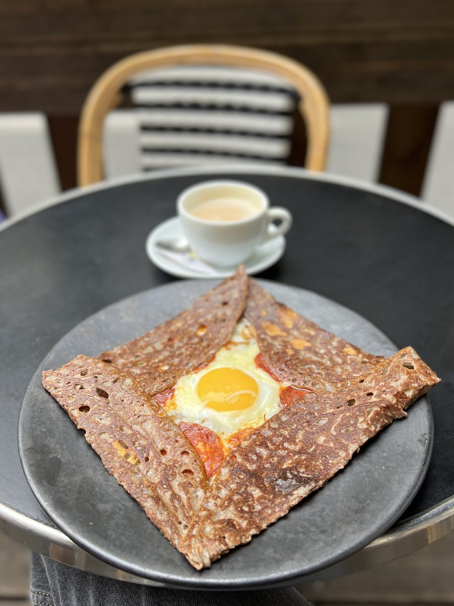 raman_bhalla's tweet photo. Best crepe I’ve ever had, easily! #parisbreakfast https://t.co/6Qqa72QxNq