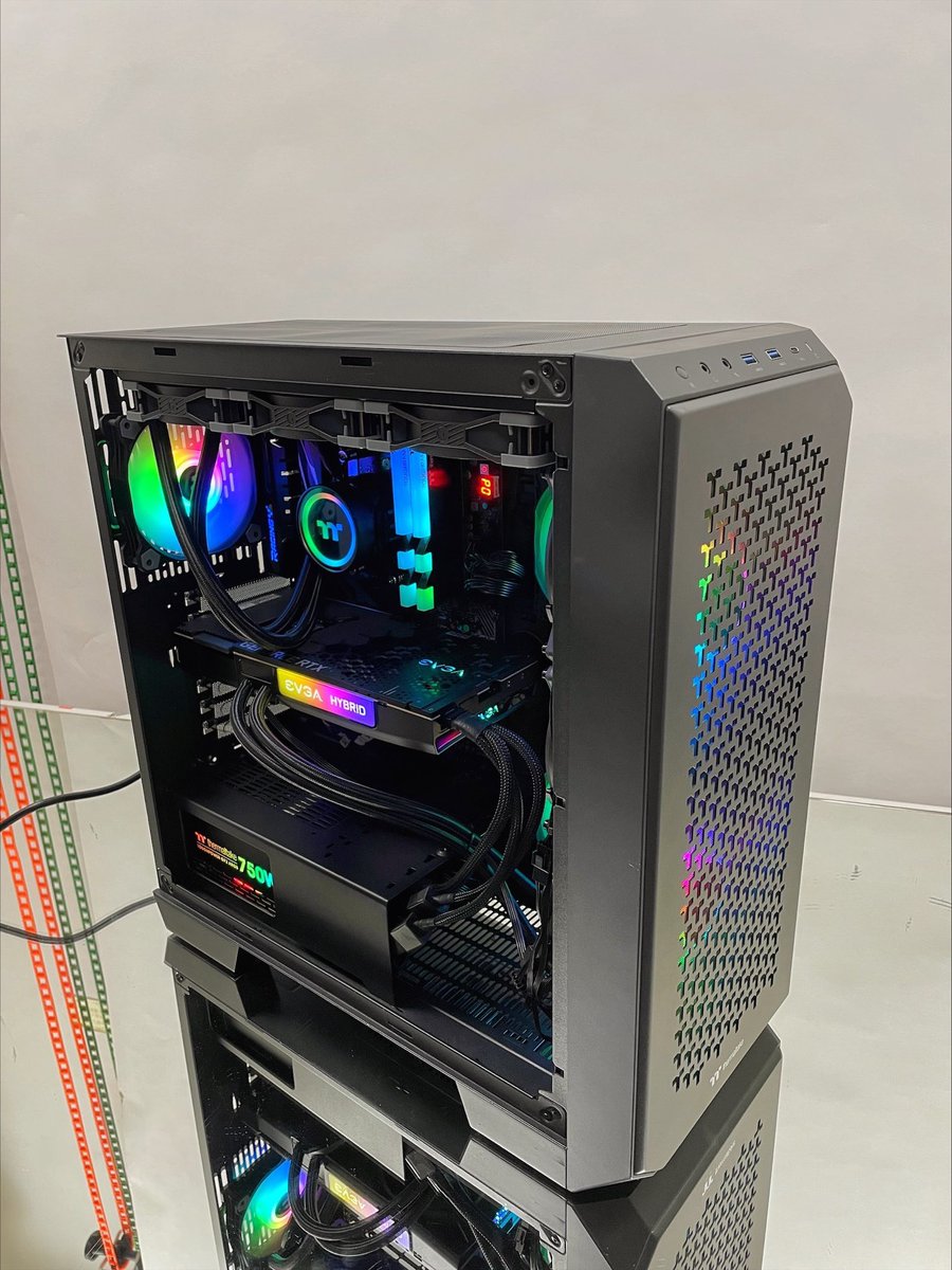 ThermaltakeInc's tweet photo. ๐View 300 MX!!!
There are two pre-installed 200mm ARGB PWM fans at the front, and you can install a 360mm AIO CPU cooler at the top. Also, you may place a 360mm AIO GPU cooler at the front for better cooling result.
Black: https://t.co/F2mHcz1vVB
#View300MX #dual360AIO https://t.co/rND8eU6G0z