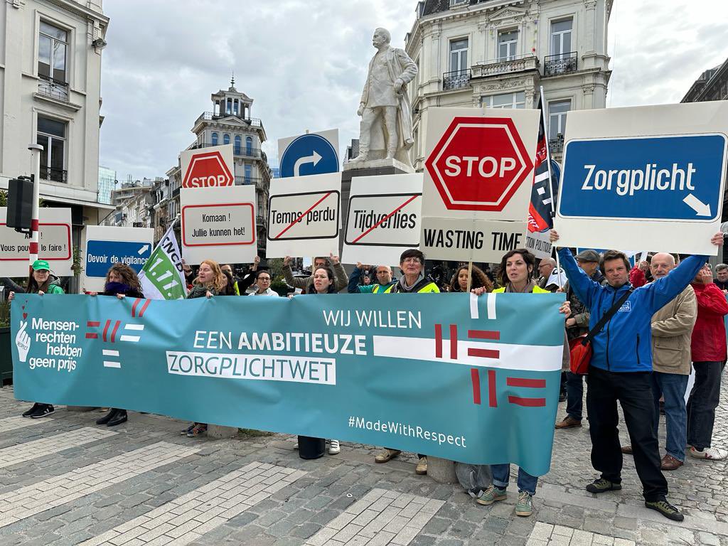 cncd111111's tweet image. 📢 Importante action devant le Parlement fédéral. ✊
Le CNCD-11.11.11 et une large coalition de la société civile exigent l’adoption d’une loi belge sur le devoir de vigilance !
👉 madewithrespect.be
#MadeWithRespect

@alexanderdecroo @hadjalahbib @PYDermagne @SVHecke