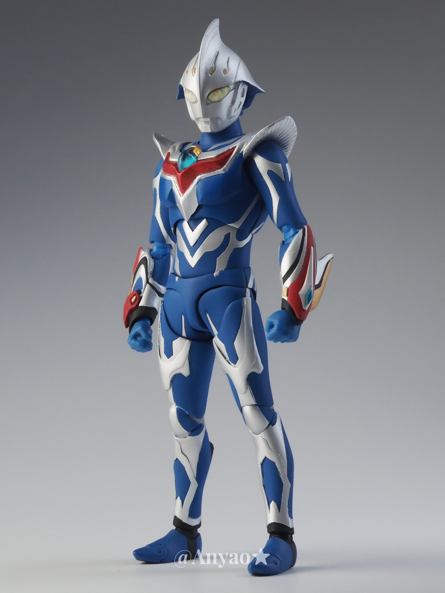 改造品 S.H.Figuartsウルトラマンネクサスジュネッスブルー発光.ver 改造品 S.H.Figuartsウルトラマンネクサスジュネッスブルー発光