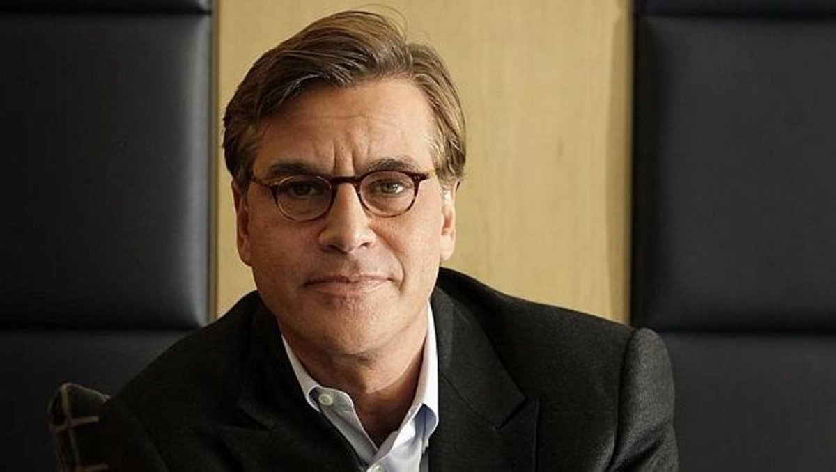 IWTKQuiz's tweet photo. Aaron Sorkin wrote a show called 'Sports Night' about a fictional sports news show. 

One of the episodes title was 'Ten Wickets' and featured the news crew trying to figure out the significance of @anilkumble1074's historic 10 wicket haul. 

#RandomFactOfTheDay https://t.co/c0NLkWDV1M