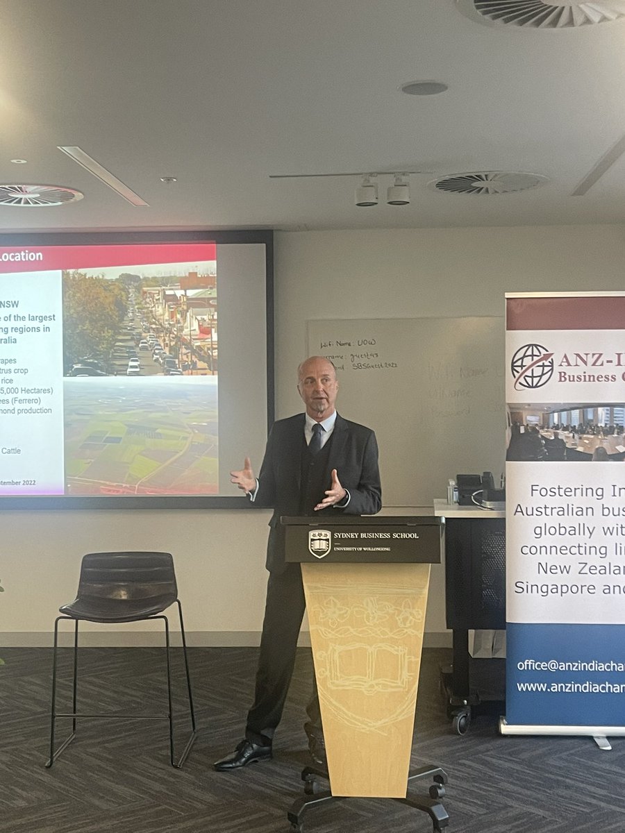 DrPMDavidson's tweet image. Great discussion of #Indian #Australian relationships @UOW #SydneyBusinessSchool @Alex_Frino @ColinPicker