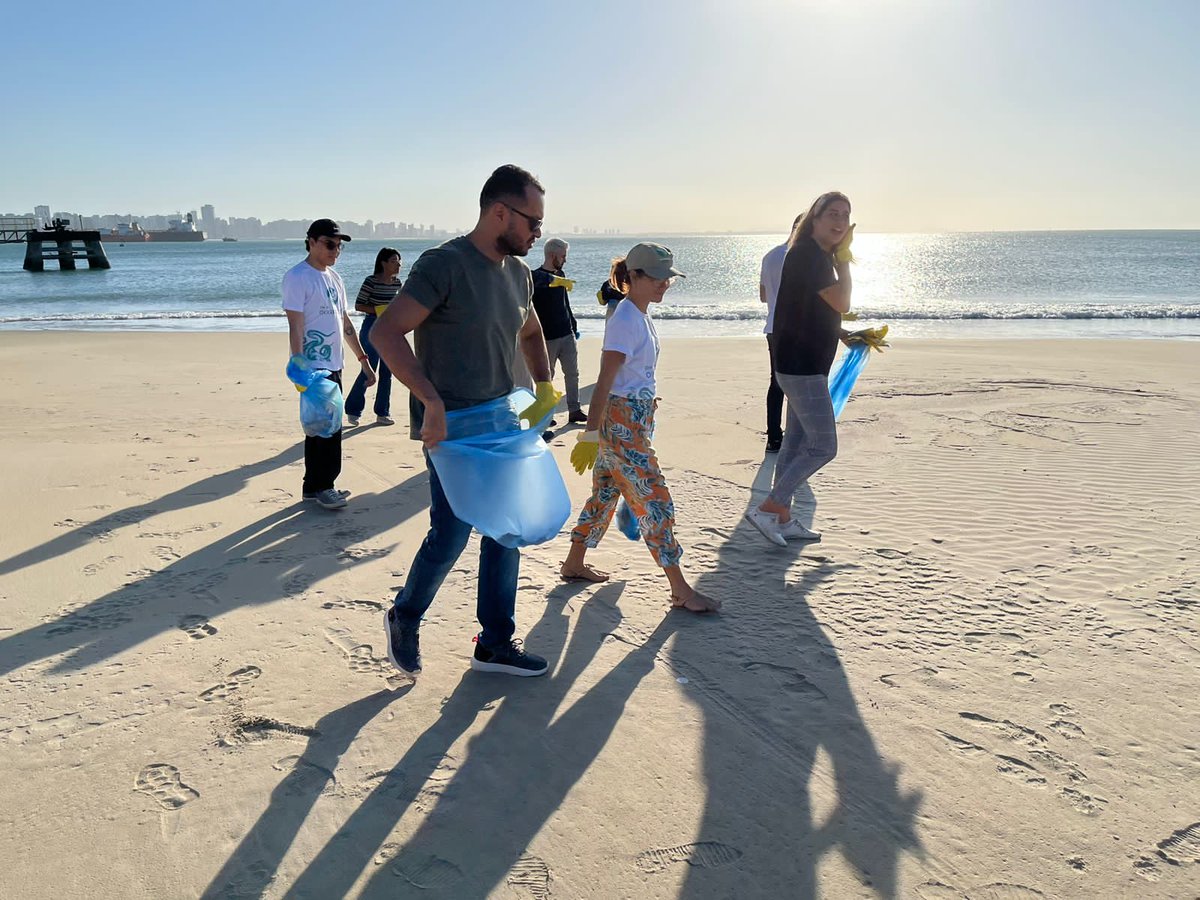 sousa_ph1's tweet photo. Better late than never, posting some pictures of our actions of the #WorldCleanUpDay with Nossa Iracema and Docas do Ceará. Thanks to everyone who loves and protects our coasts! ❤️ #Labomar https://t.co/Dbh5YUrTHH