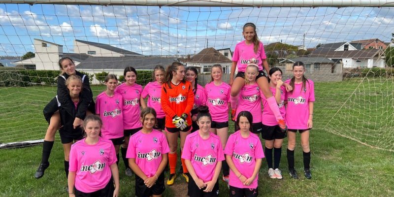 IncomWales's tweet photo. Incom Wales is extremely proud to sponsor Sully Pinks U15 #girlsfootball team for 2022-23 and what a great way to start the season with a well earned 3-2 victory in a local derby! ⚽ #grassroots https://t.co/2w0jUJjKsd