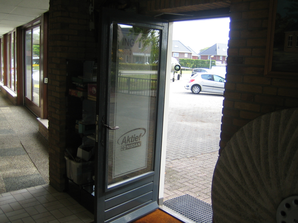 Autoaktief's tweet image. De N347 naar Hengevlede zit dicht, bij ons is de weg gewoon OPEN en wij zijn dus bereikbaar.