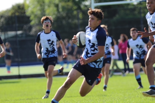 Clayesmore School tweet media