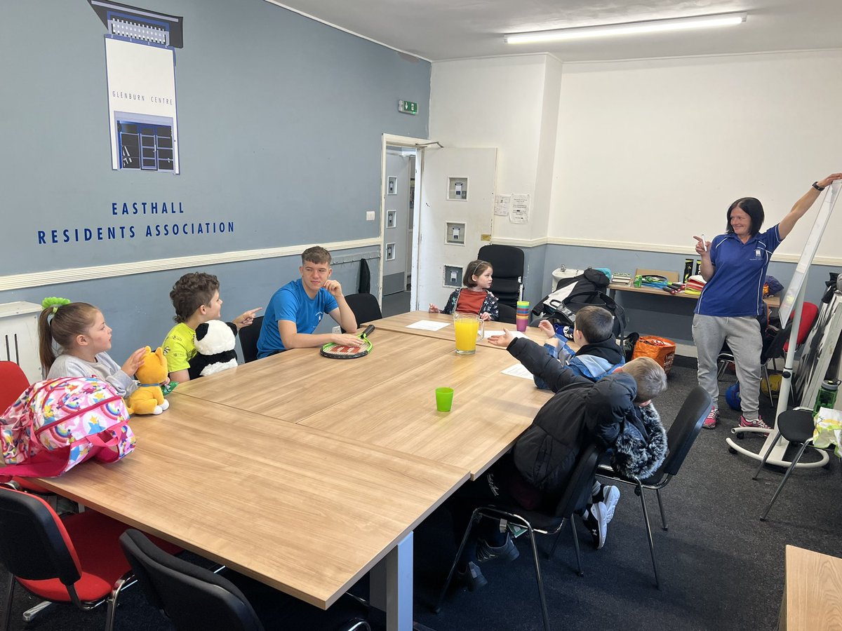 ERAGLENBURN's tweet photo. Kicking off our Tuesday morning Virtual Schools group by learning new CampCraft skills. The children have challenged each other to see who can build a tent the fastest…. Stay tuned for the winner @GvsGlasgow @GlasgowCC #CampCraft #TentBuilding https://t.co/d0qzCfL1QD