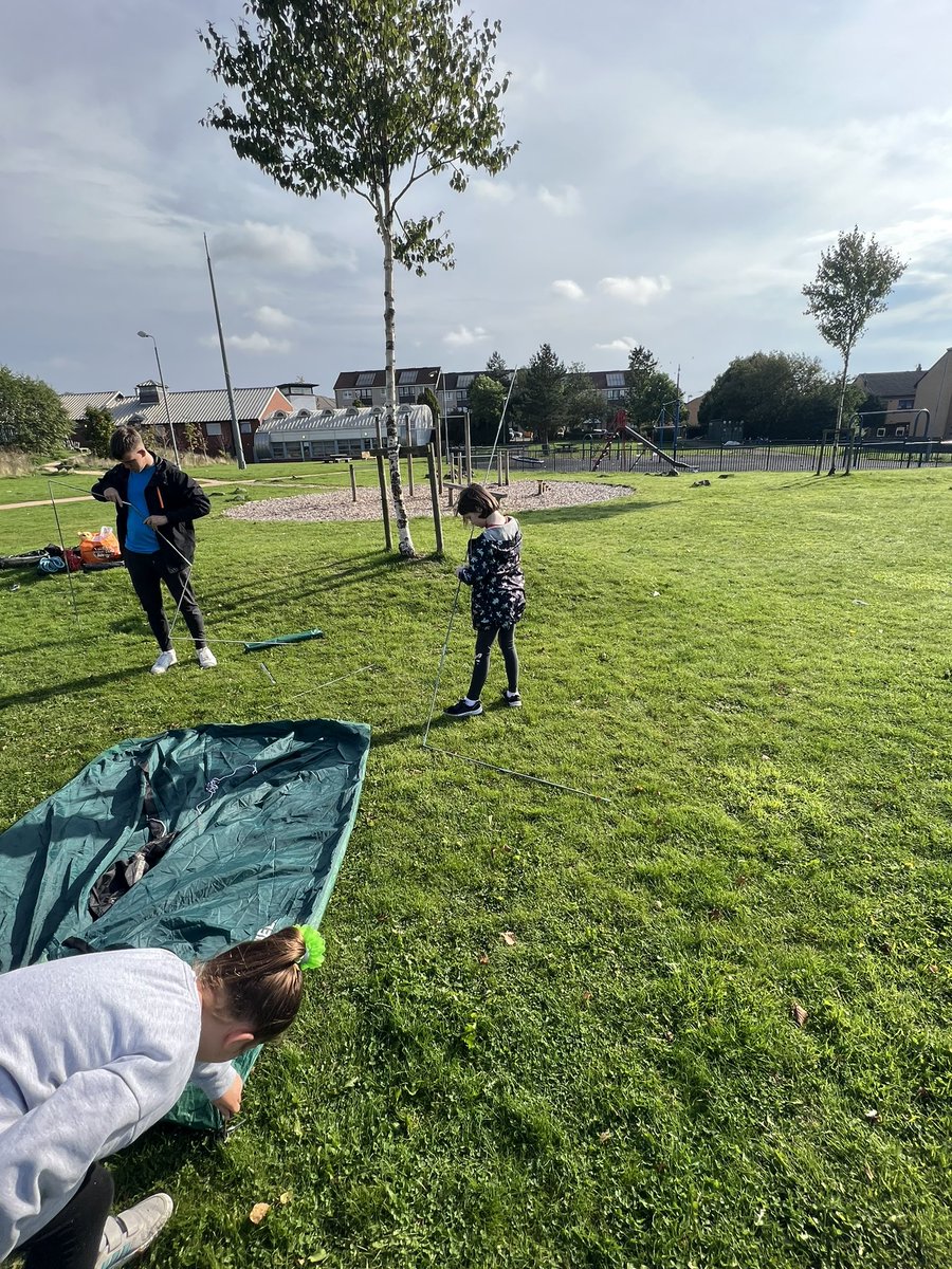 ERAGLENBURN's tweet photo. Kicking off our Tuesday morning Virtual Schools group by learning new CampCraft skills. The children have challenged each other to see who can build a tent the fastest…. Stay tuned for the winner @GvsGlasgow @GlasgowCC #CampCraft #TentBuilding https://t.co/d0qzCfL1QD