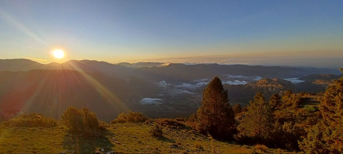 CCGuissona's tweet photo. Aquest passat dissabte 17 set vam fer una ruta molt peculiar amb BTT; #PortdelComte - #Guissona. 98 km i, 1334 m. de desnivell acumulat. No tot sembla baixada. Espectacular! @AJGuissona @portdelcomte @TurismeSolsones @Turisme_Segarra @CLleidata https://t.co/jm7oxSZH23